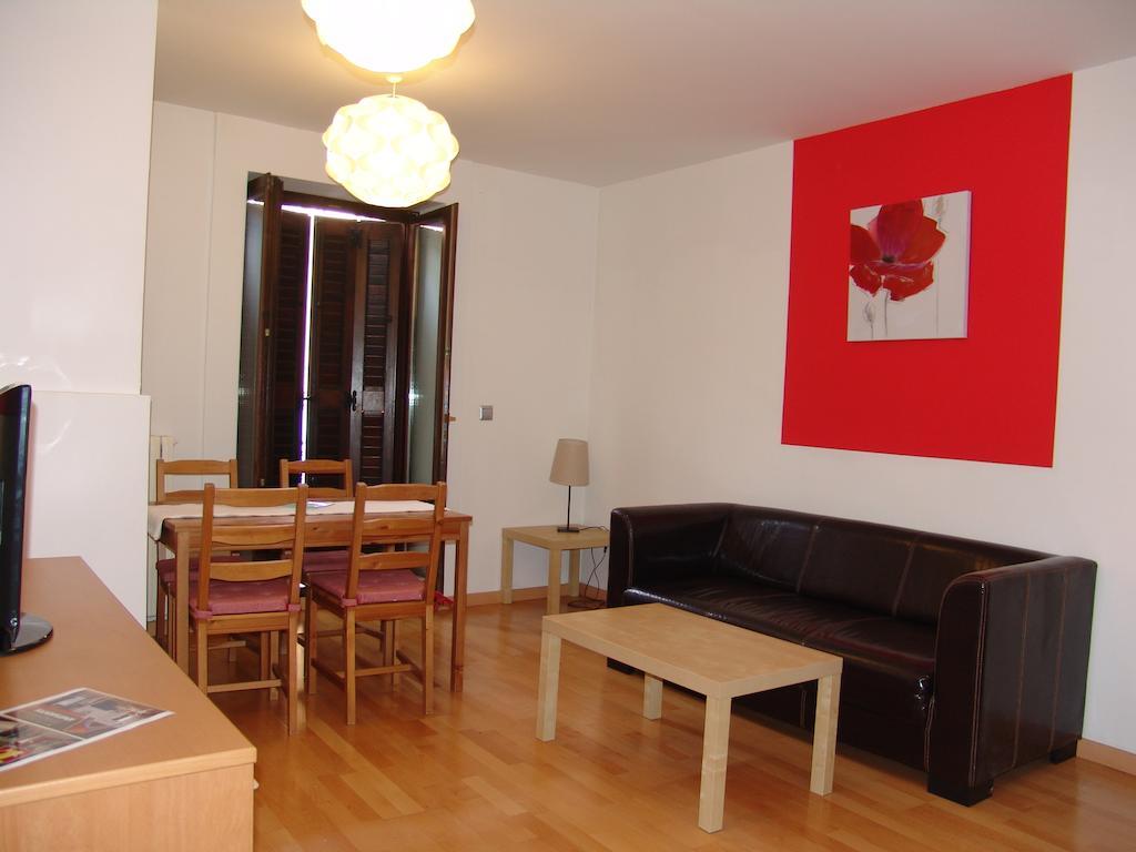 Apartamentos Zaragoza Coso Cameră foto